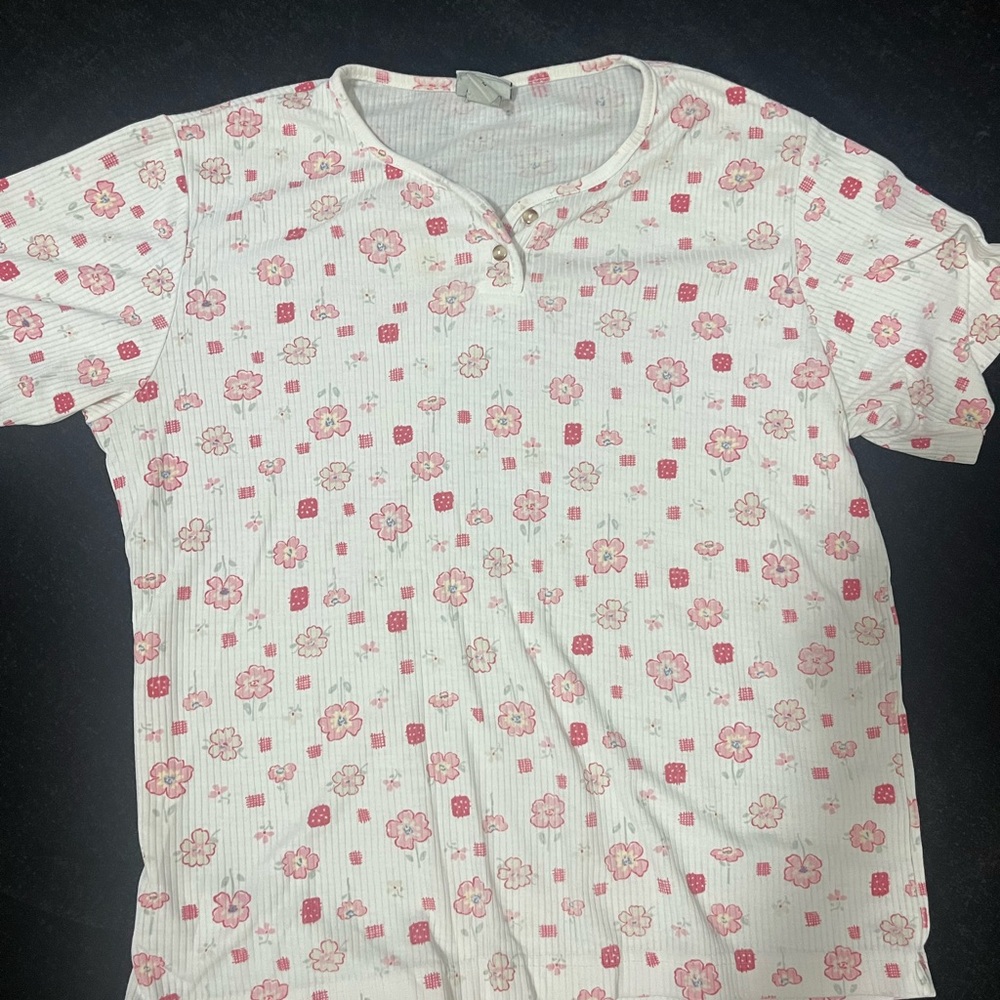 Classic Elements Pink and White Floral Top